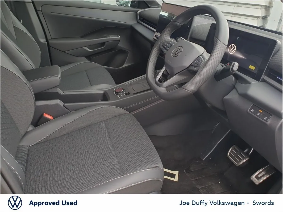 Volkswagen T-Roc R-LINE 1.5TSI 150HP MHEV - Image 6