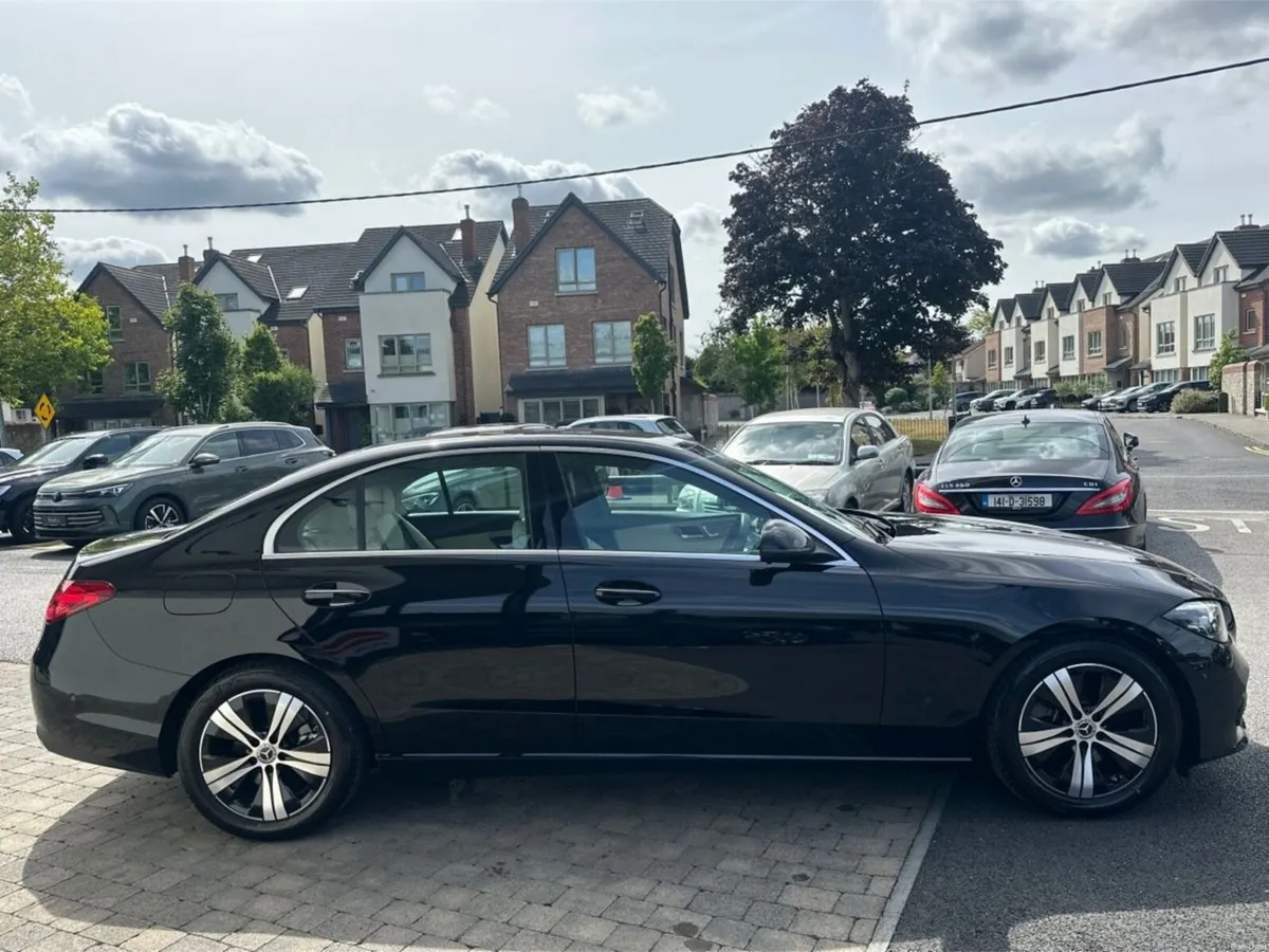 Mercedes-Benz C-Class C 200d Avantgarde--15,000kms - Image 4