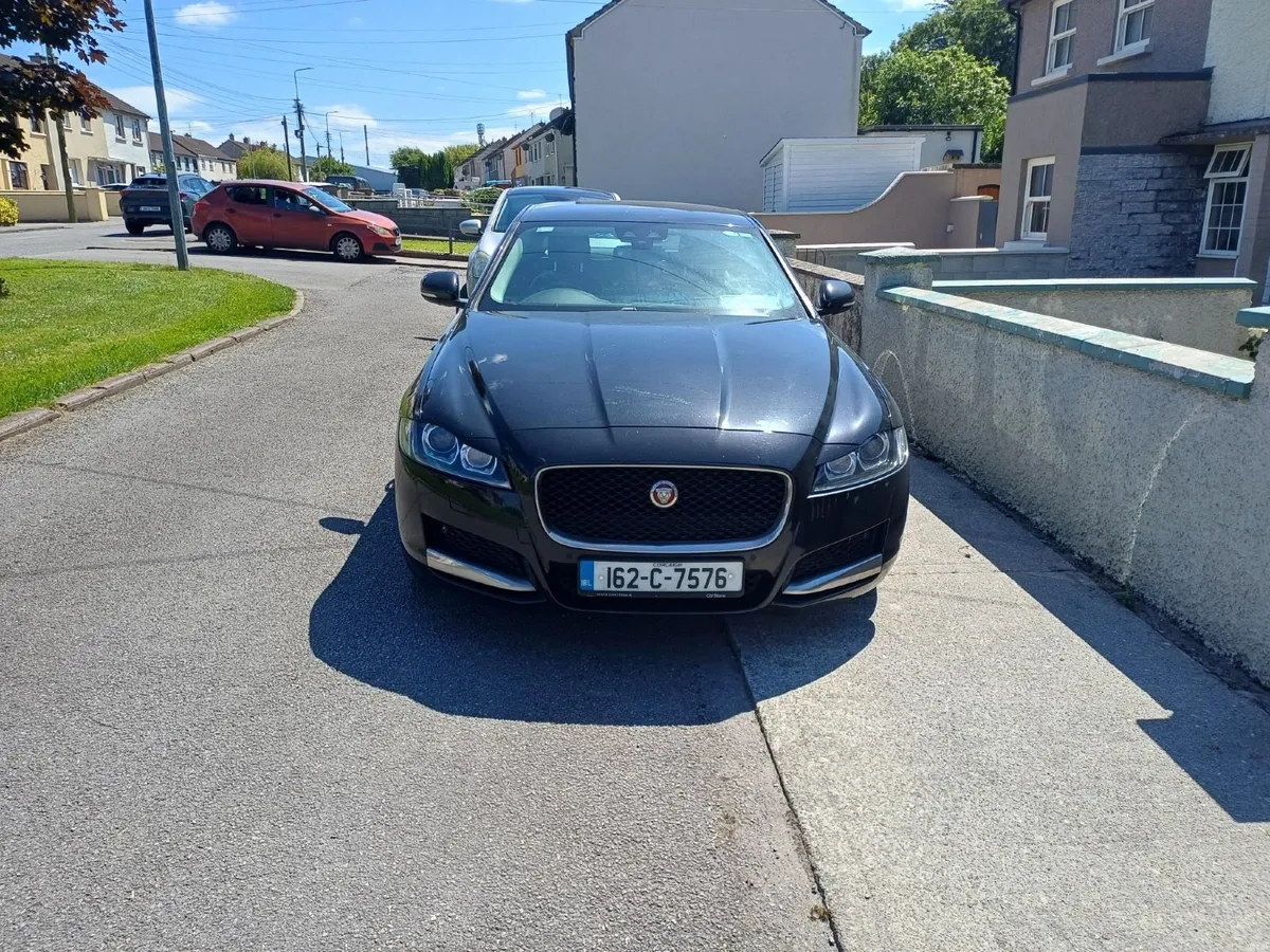 Jaguar XF 2016 - Image 4