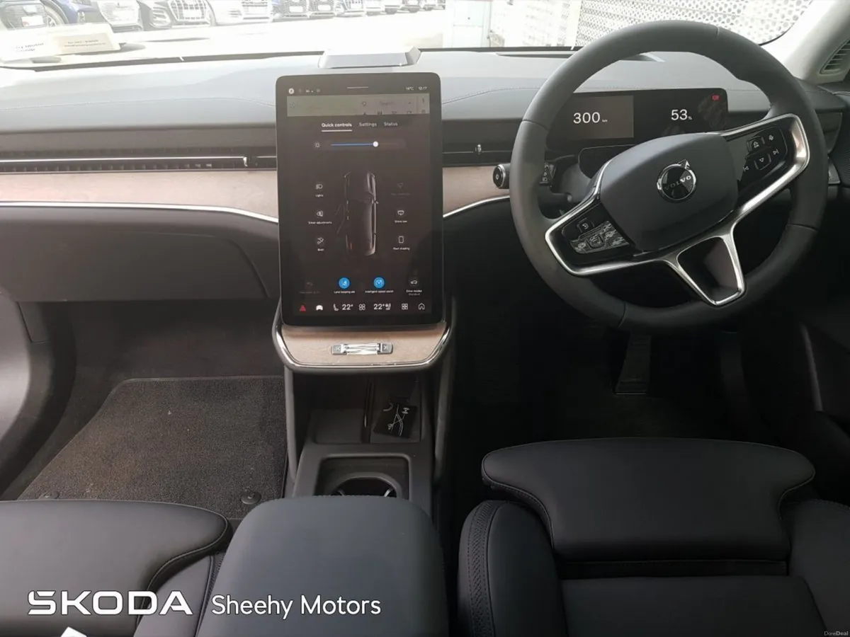 Volvo ES90 Extended Range Electric Plus - Image 2