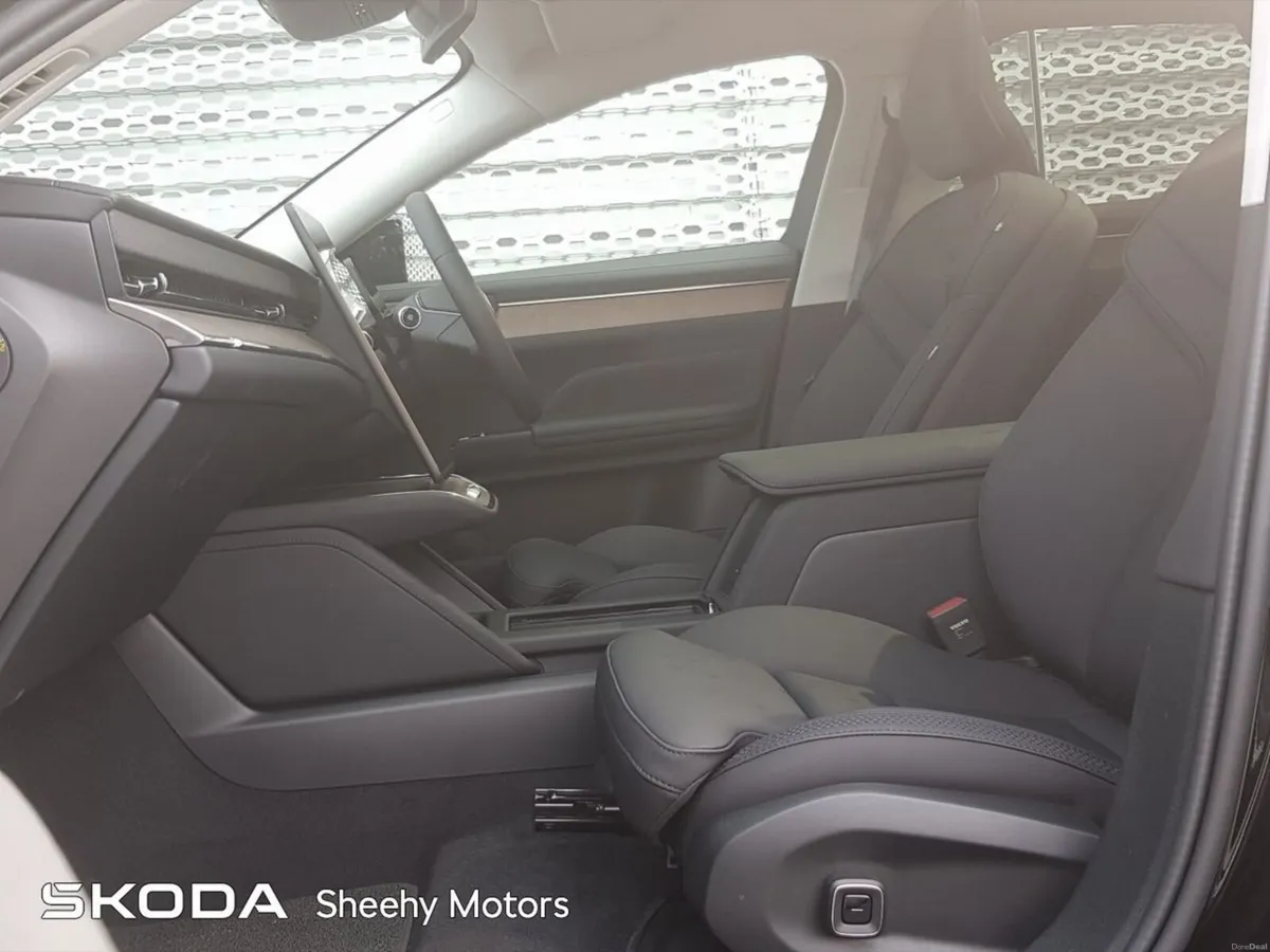 Volvo ES90 Extended Range Electric Plus - Image 4