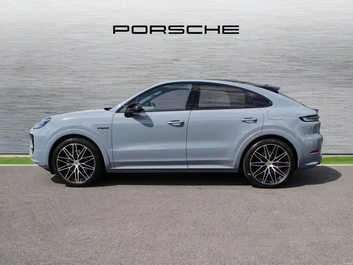 Porsche Cayenne  E-Hybrid Coupe - Image 3