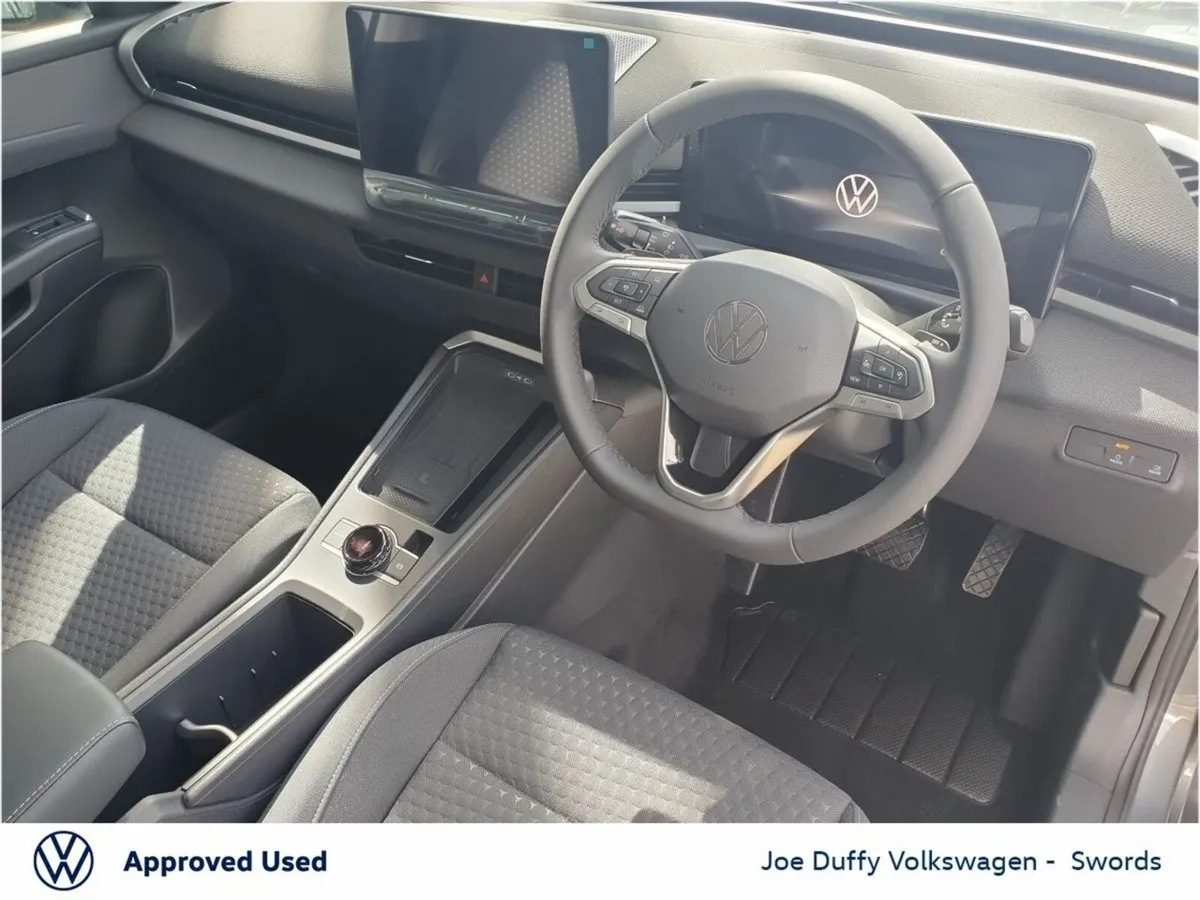 Volkswagen T-Roc LIFE 1.5TSI 116HP MHEV - Image 6