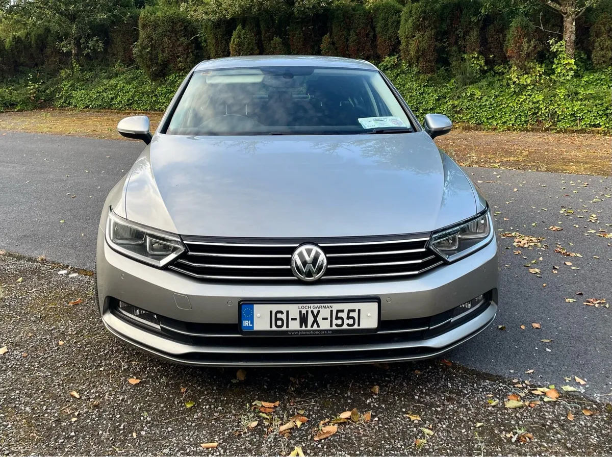 Volkswagen Passat 2016 - Image 2
