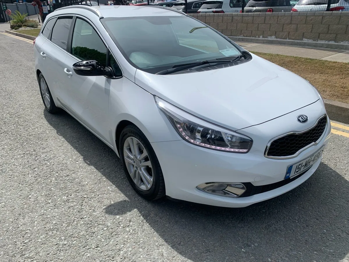 2015 Kia Ceed diesel, Nctd 5/27, Taxed 8/26 - Image 2