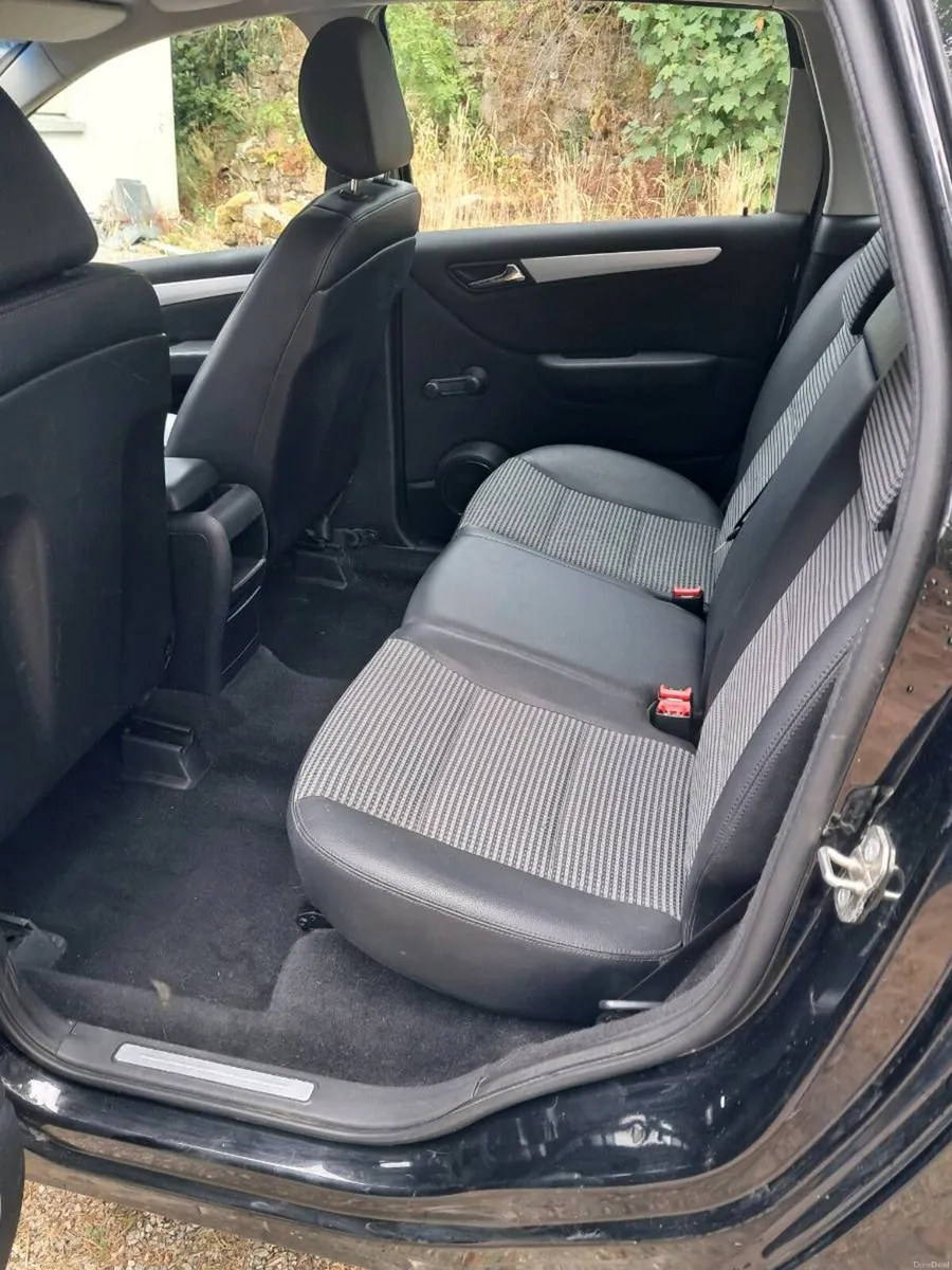 Mercedes  b150 - Image 6