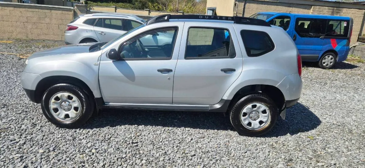 Dacia duster NEW NCT 10/27 - Image 3