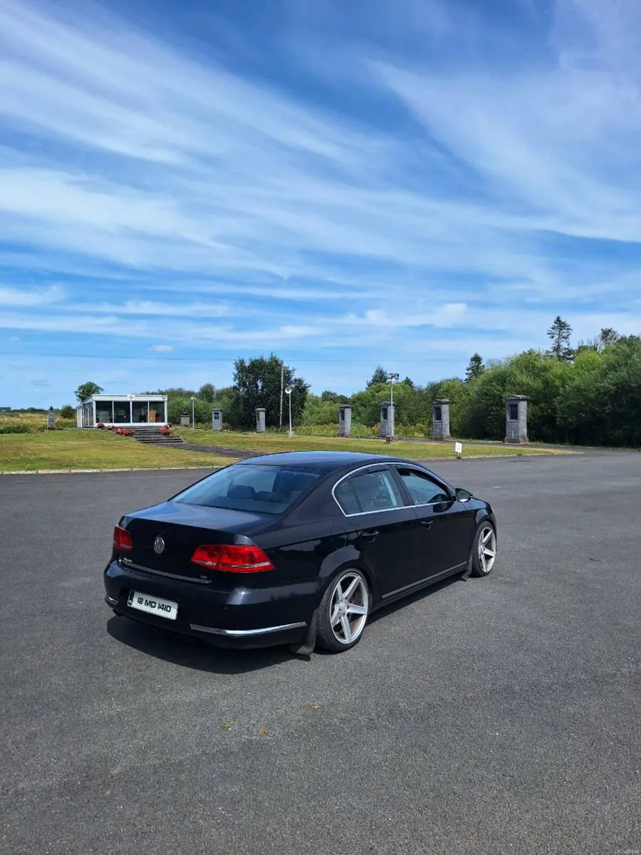 12 passat - Image 4
