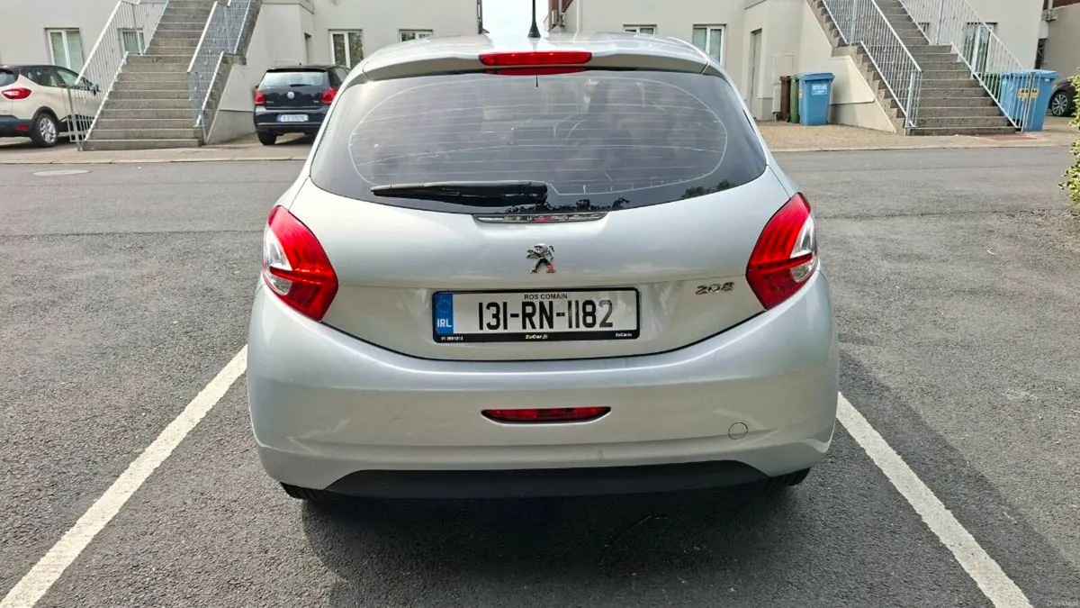 131 Peugeot 208 active 1.2 petrol - Image 4