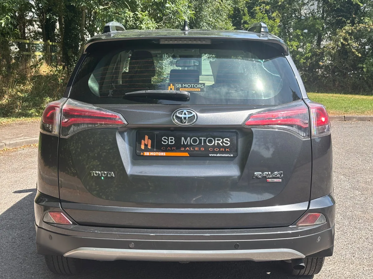 Toyota RAV4 2017 - Image 5