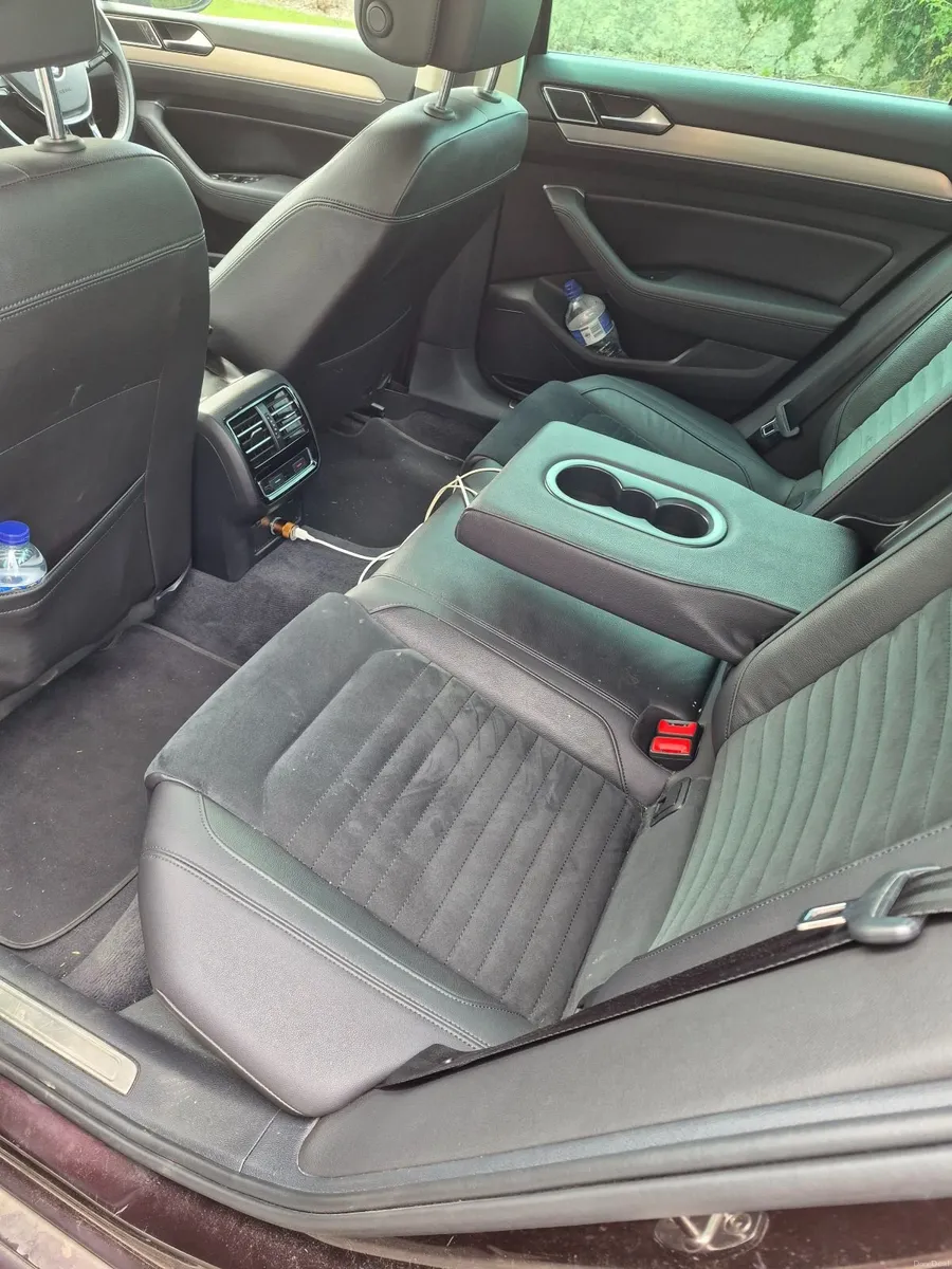 Volkswagen Passat 2018 - Image 3