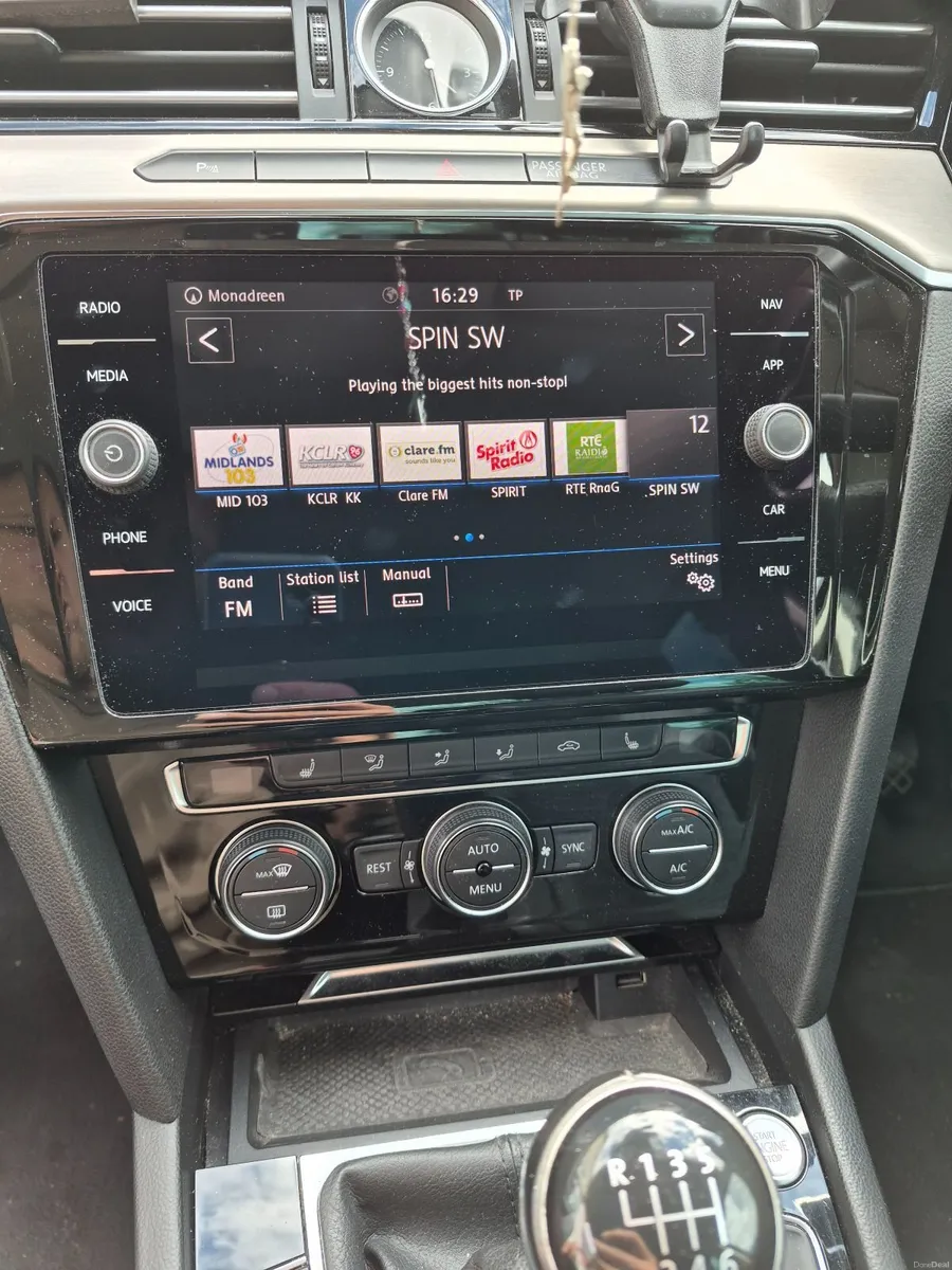Volkswagen Passat 2018 - Image 5