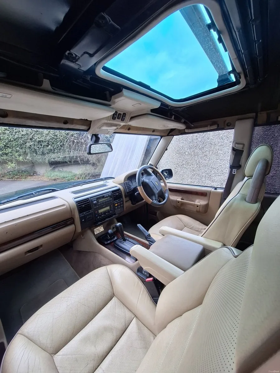 Land Rover Discovery 2001 - Image 3