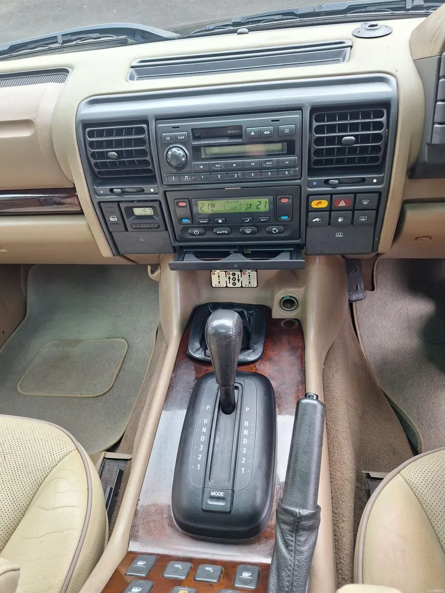 Land Rover Discovery 2001 - Image 4