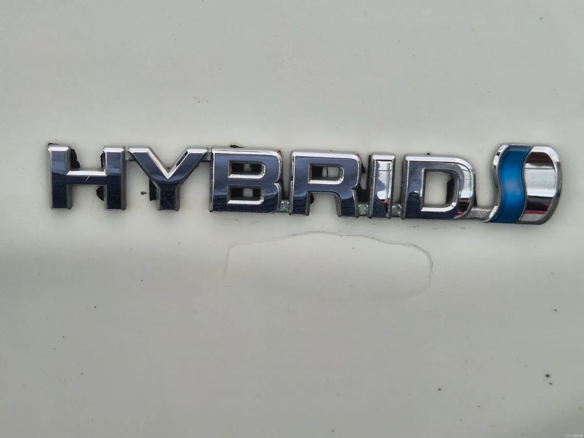 2010 TOYOTA AURIS  HYBRID AUTO €2222 - Image 6