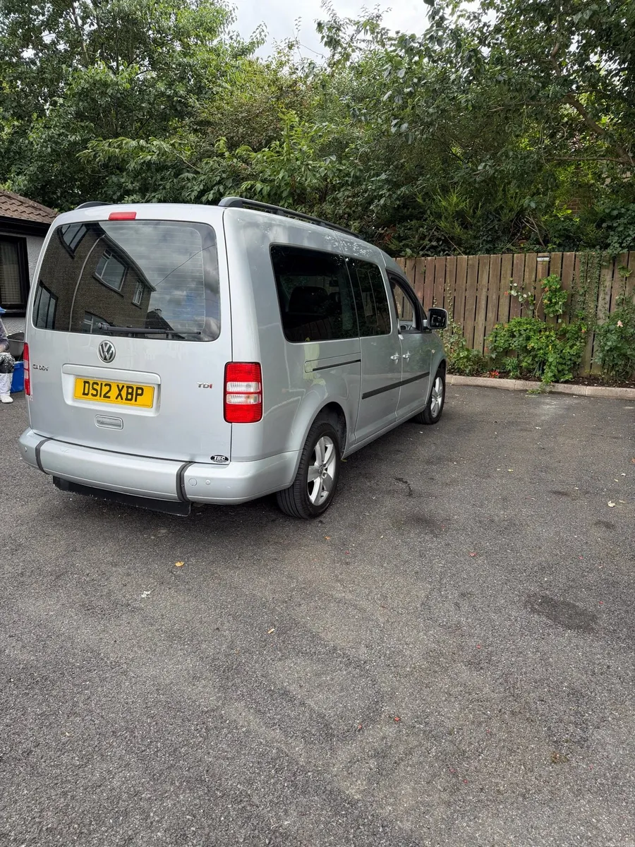Volkswagen Caddy Maxi Wheelchair accessible - Image 3