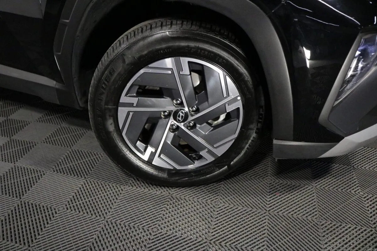 Hyundai Tucson Hybrid Executive 1.6L Petrol Automa - Image 4