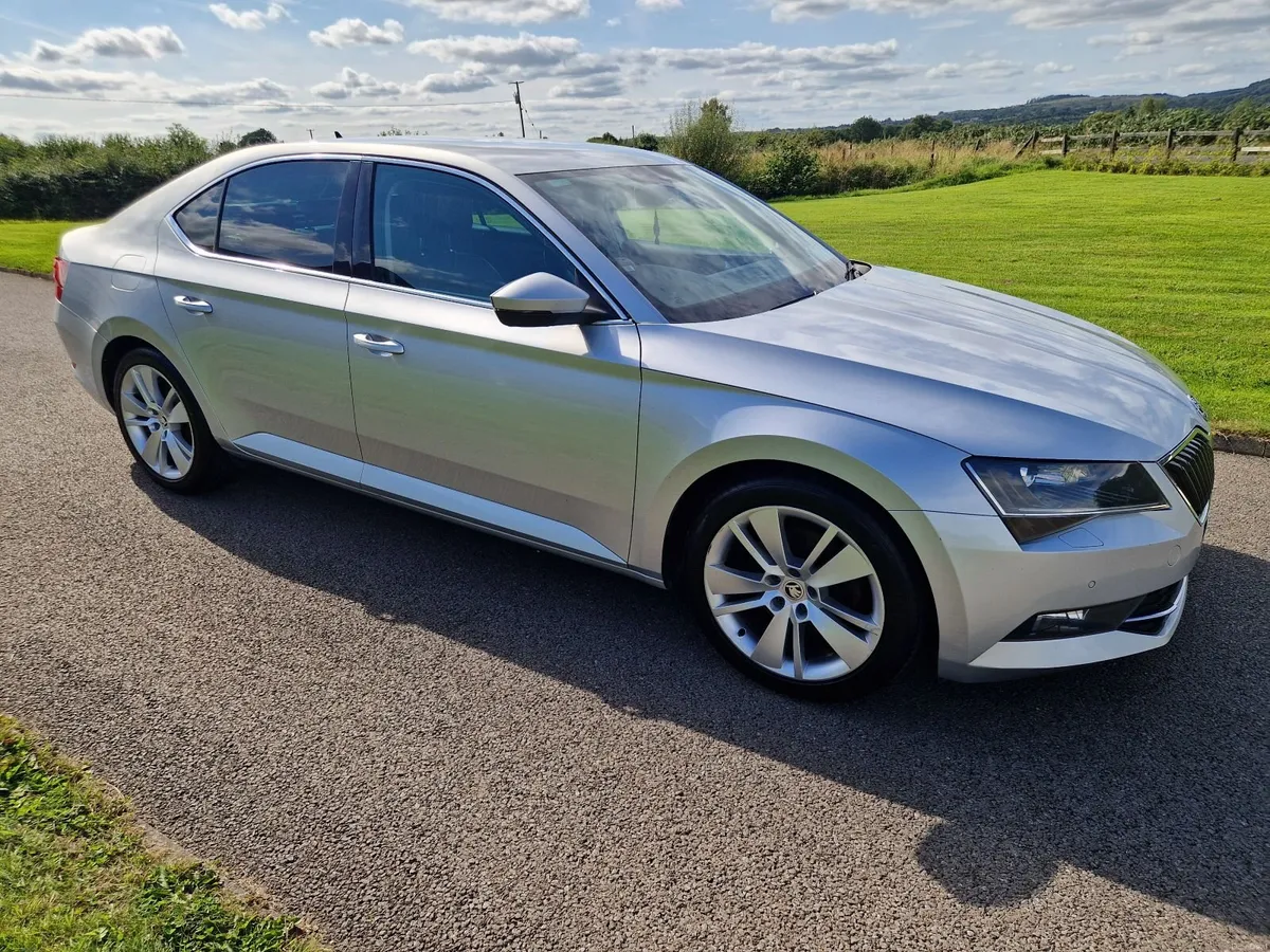 2019 Skoda Superb 2.0 TDI SEL Executive DSG | Leat - Image 2