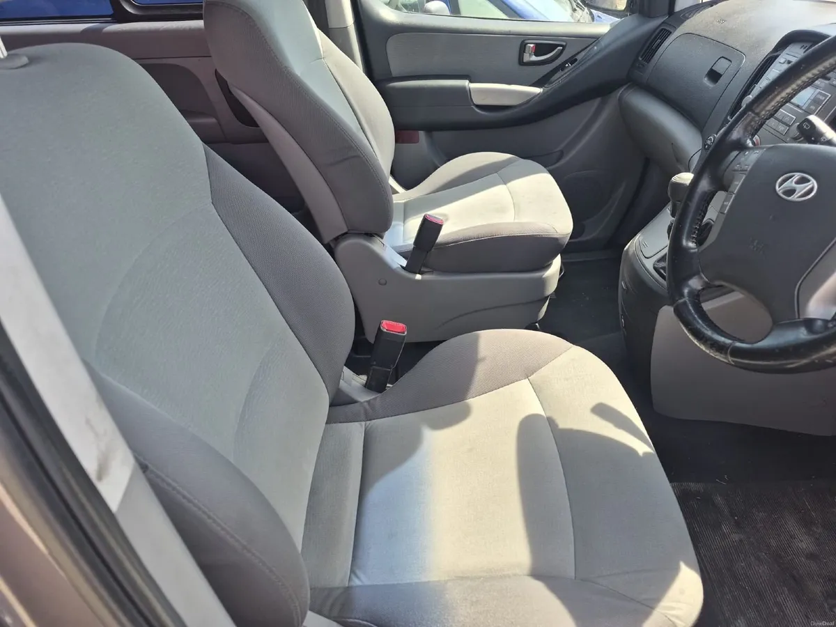 Hyundai i800 2011 Contact John 087/7752444 - Image 2