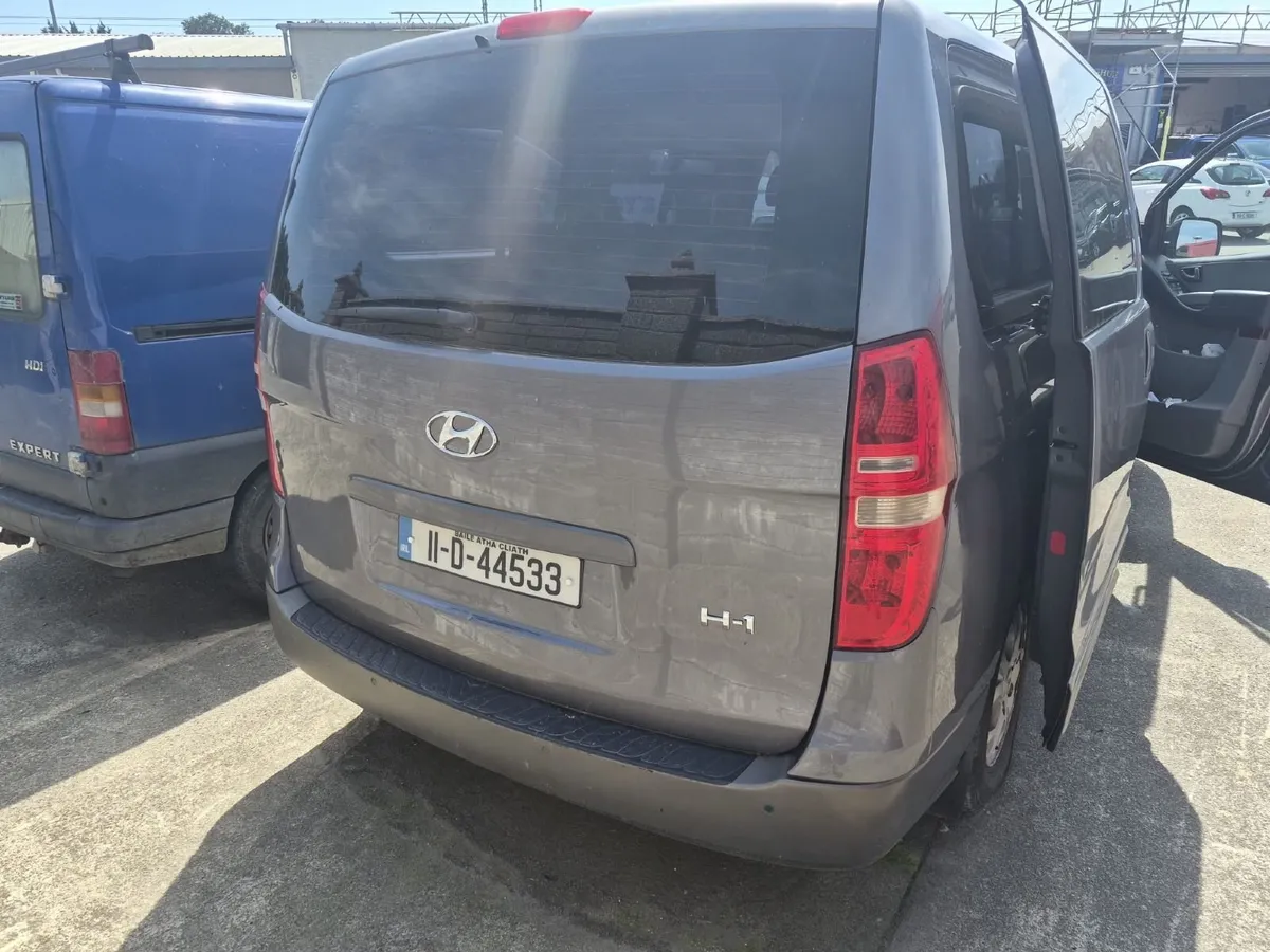 Hyundai i800 2011 Contact John 087/7752444 - Image 3