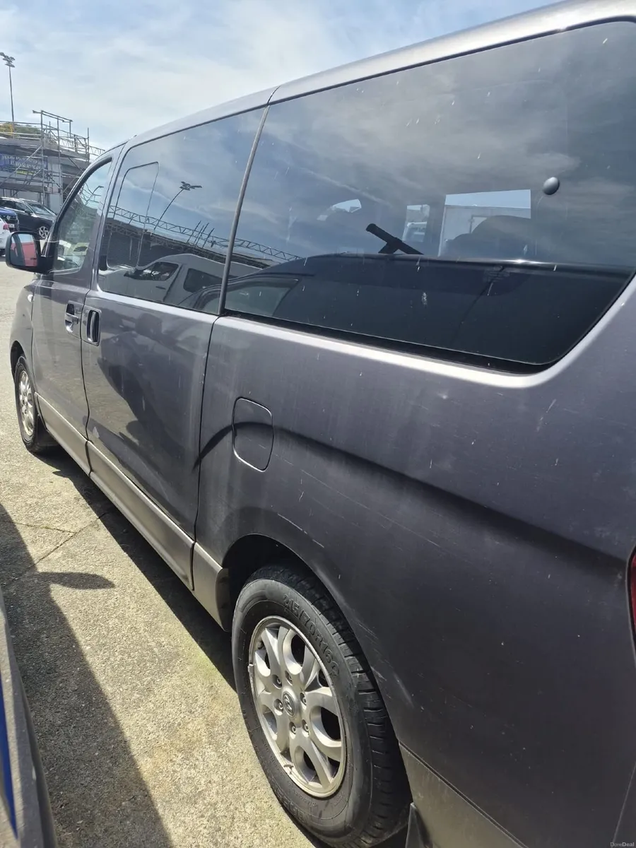 Hyundai i800 2011 Contact John 087/7752444 - Image 5