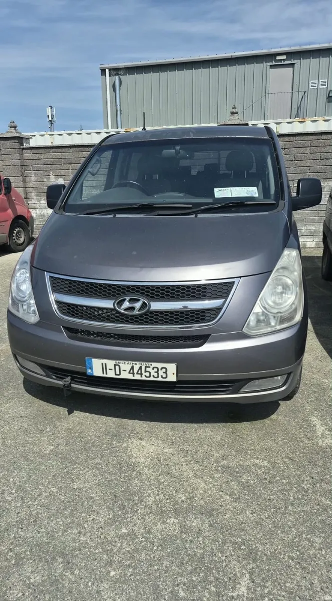 Hyundai i800 2011 Contact John 087/7752444 - Image 1