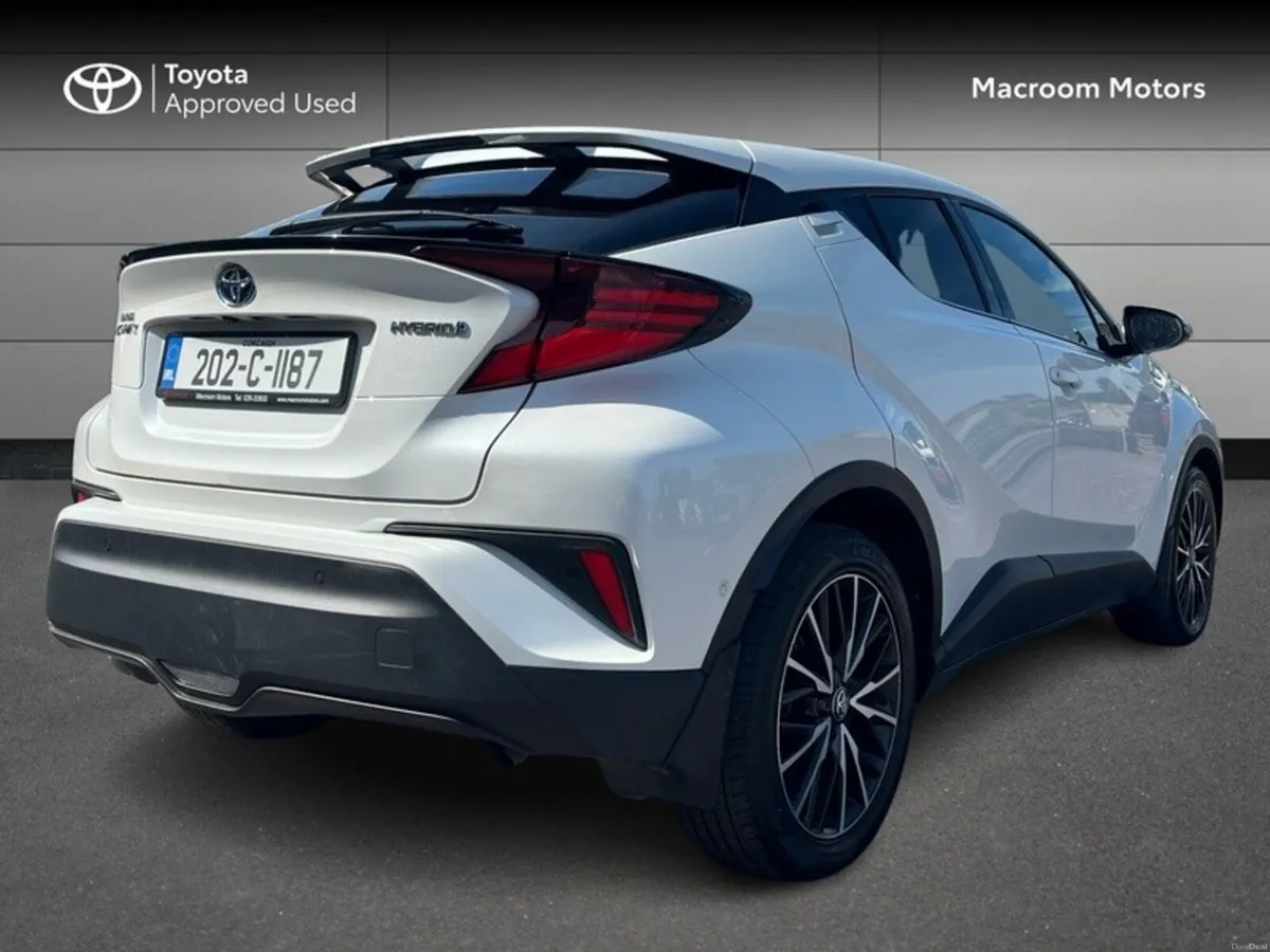 Toyota C-HR 1.8 HYBRID SOL 4DR A AUTO - Image 2