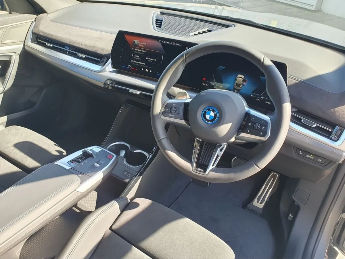 BMW iX2 eDrive20 M Sport - Image 6