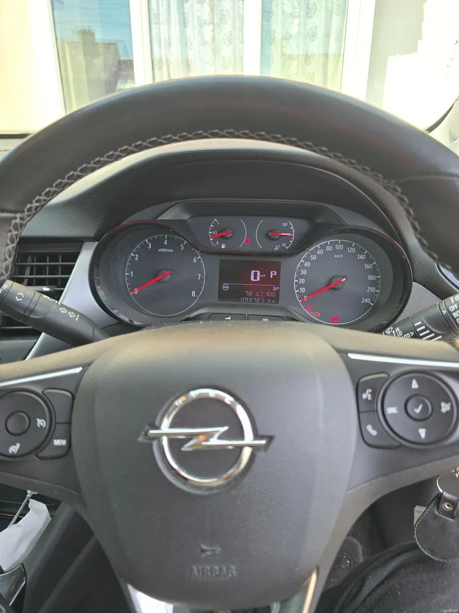 Opel Crossland X 2017 - Image 1