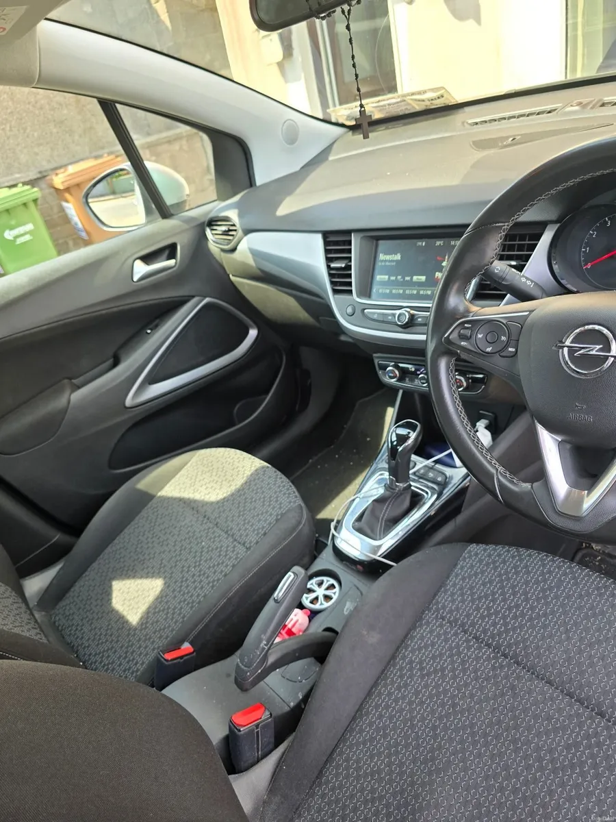 Opel Crossland X 2017 - Image 2