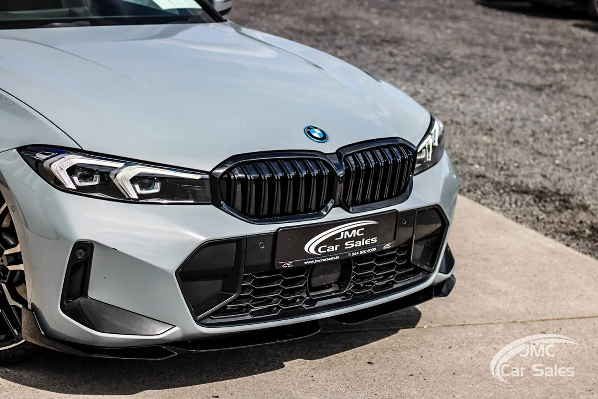 2023 BMW 3 SERIES M-SPORT - Image 2
