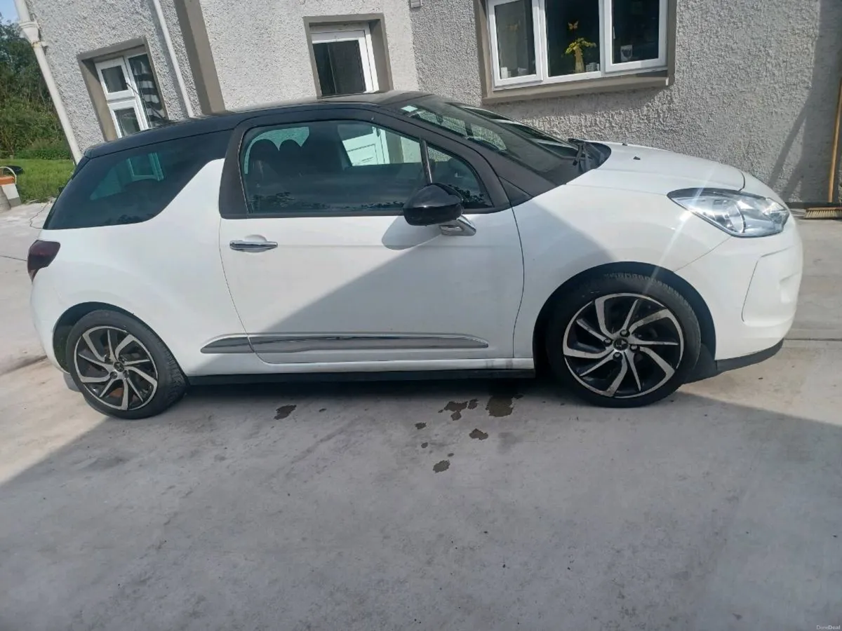 Car - Image 4