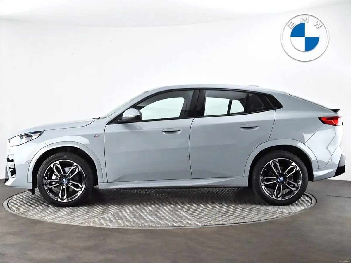 BMW iX2 eDrive20 M Sport - Image 3