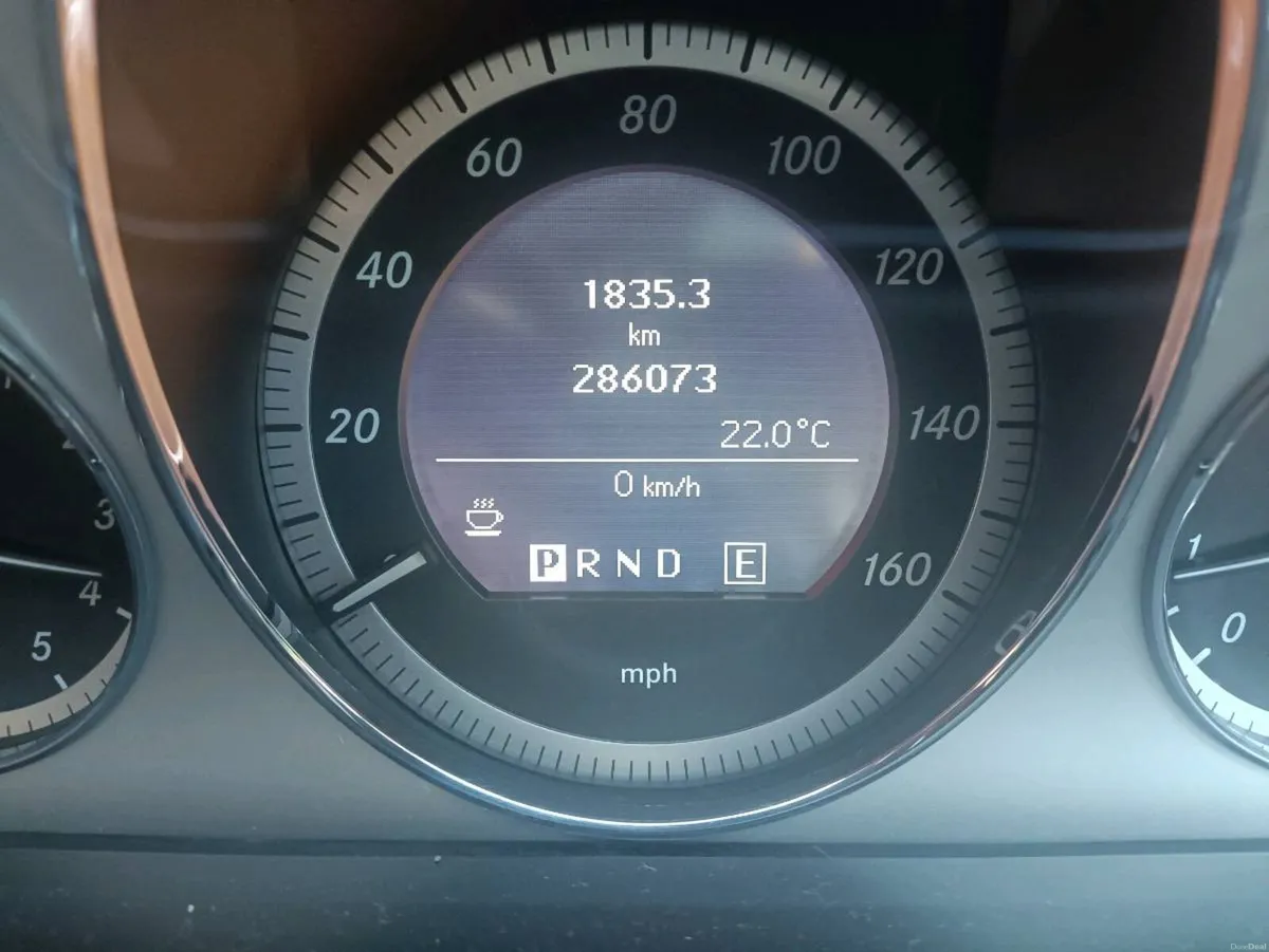 Mercedes E200 Estate Petrol Auto Black - Image 2