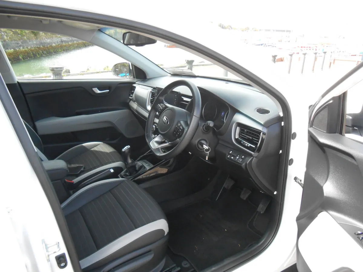 Kia Stonic 1.4 Petrol K3 Irish Car 2018 - Image 3