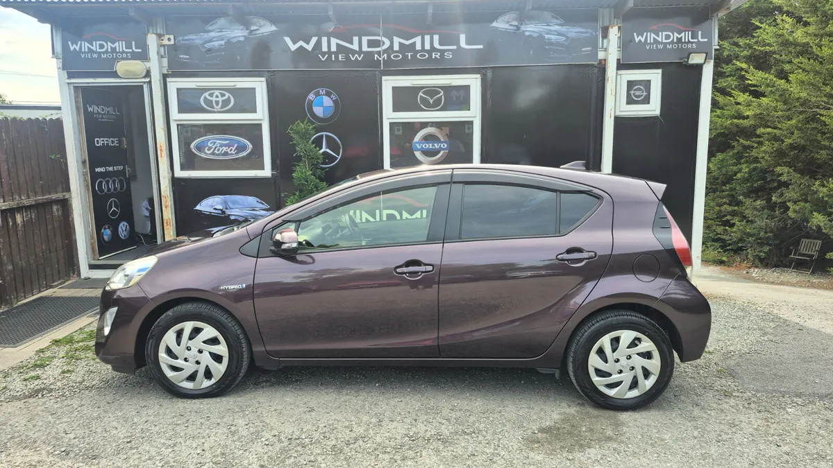 Toyota Aqua 1.5 Hybrid Automatic 2015 - Image 3