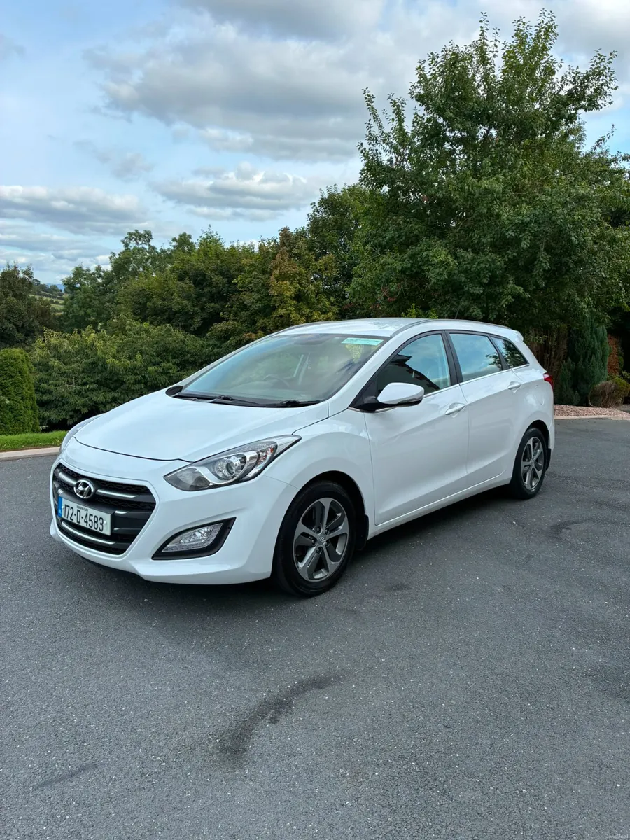 172 Hyundai i30 Tourer Deluxe 1.6 Diesel - Image 2