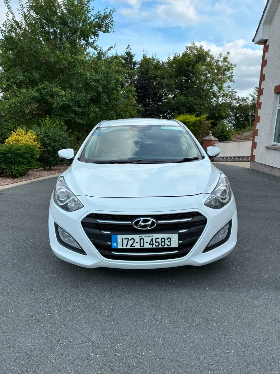 172 Hyundai i30 Tourer Deluxe 1.6 Diesel - Image 3