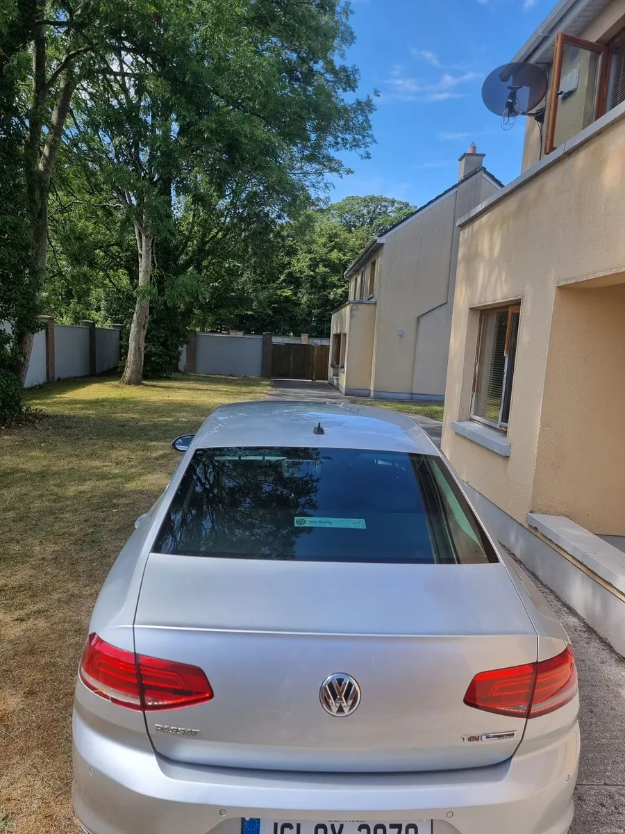 Volkswagen Passat 2016 - Image 3