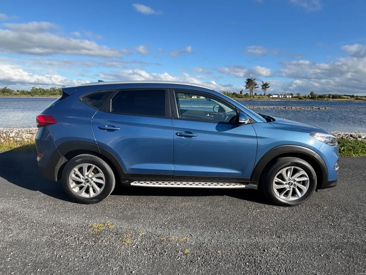 152 HYUNDAI TUCSON, H-Spec, V Low Mileage, V Clean - Image 6