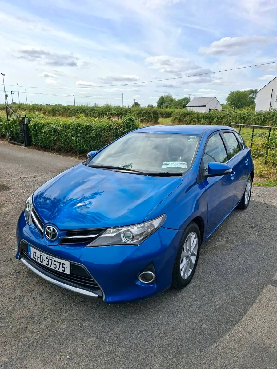 TOYOTA AURIS 2013 LOW KM - Image 1