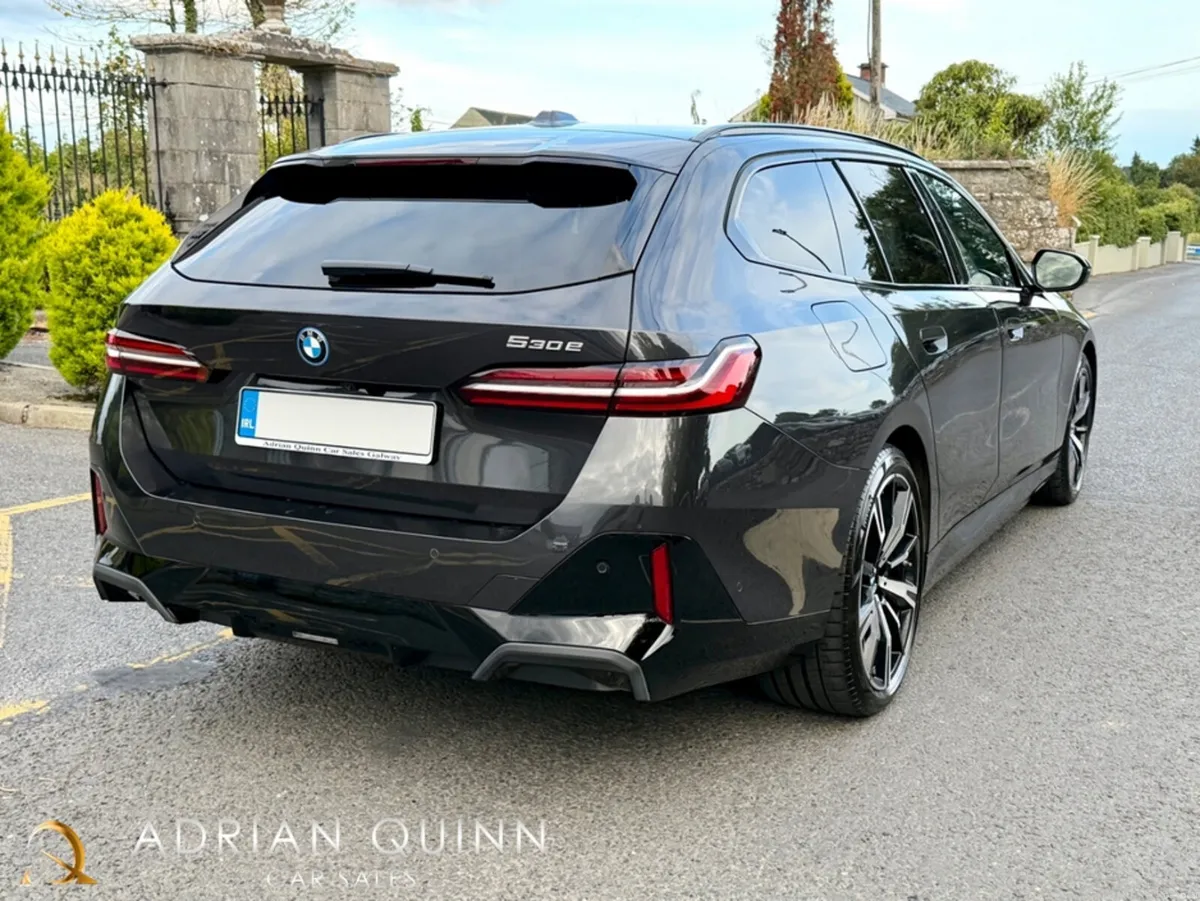 BMW 5-Series 530e M-SPORT TOURING AUTO==HIGH SPEC= - Image 5
