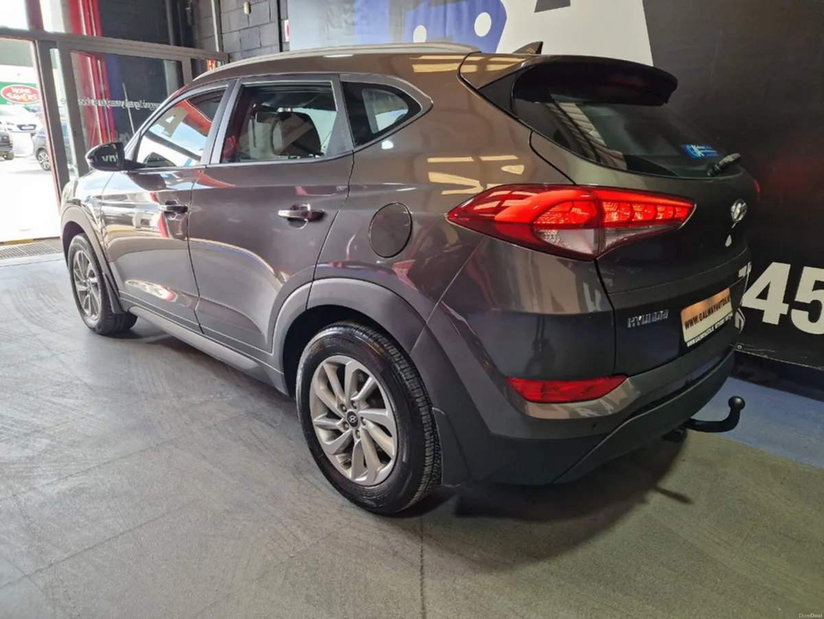 Hyundai Tucson 1.7CRDI ** SAT NAV, REVERSING CAMER - Image 6