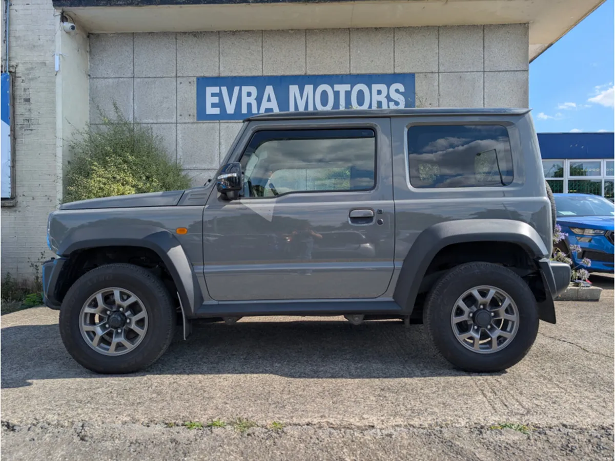 Suzuki Jimny SIERRA 4 SEAT MANUAL 1.5 PETROL //HIG - Image 4