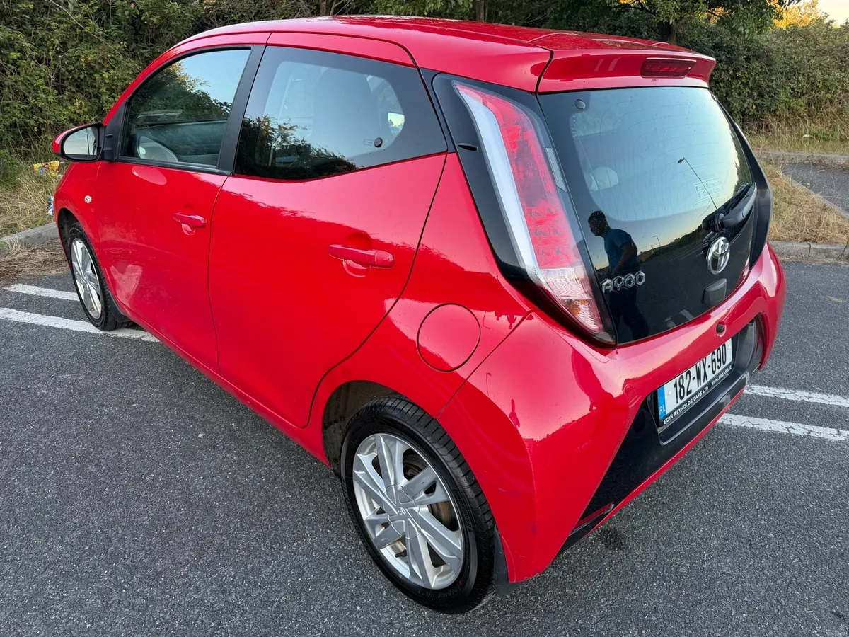182 TOYOTA AYGO XPLAY - Image 4