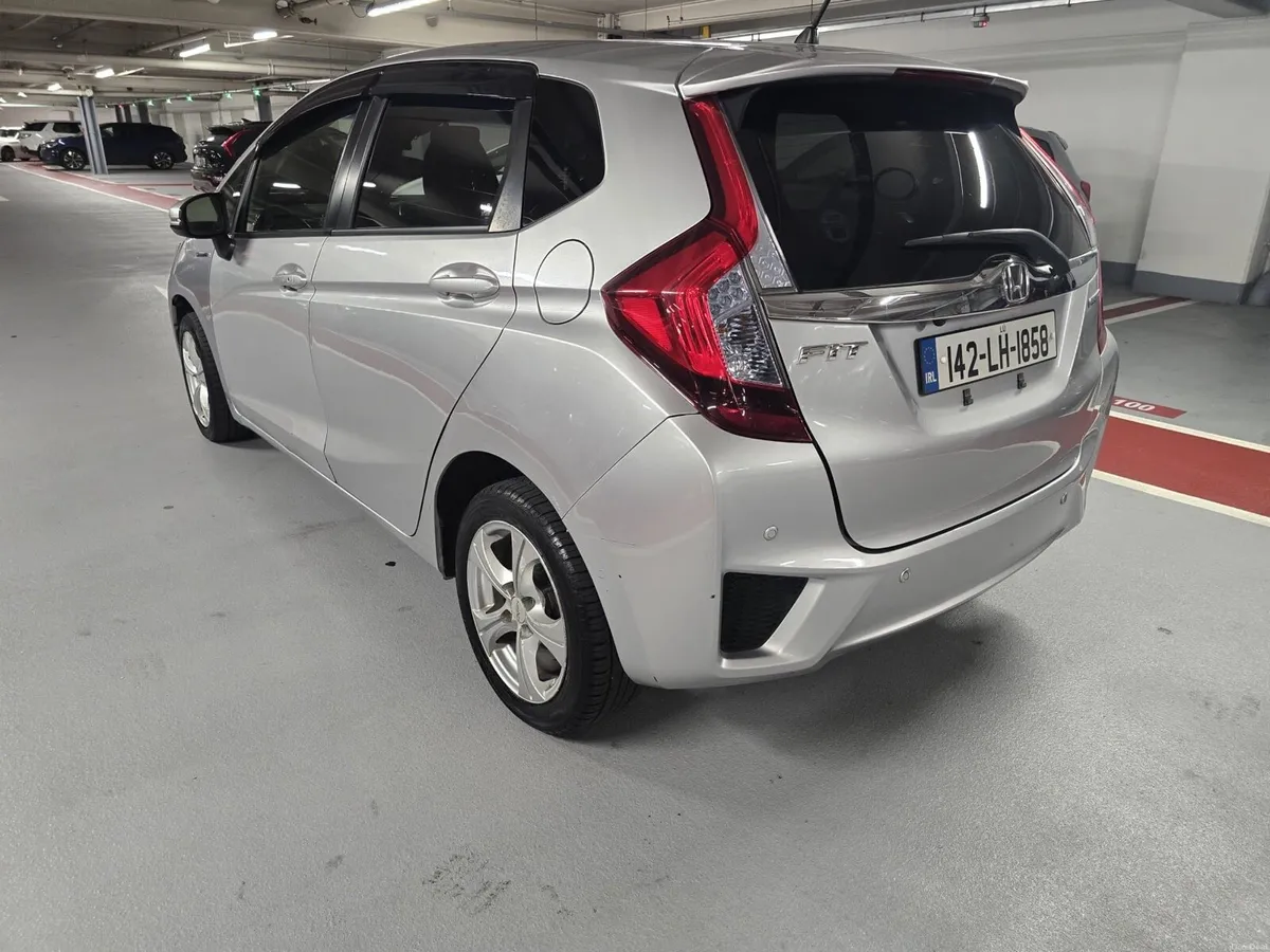 Honda Fit 2014 Automatic Hybrid - Image 4