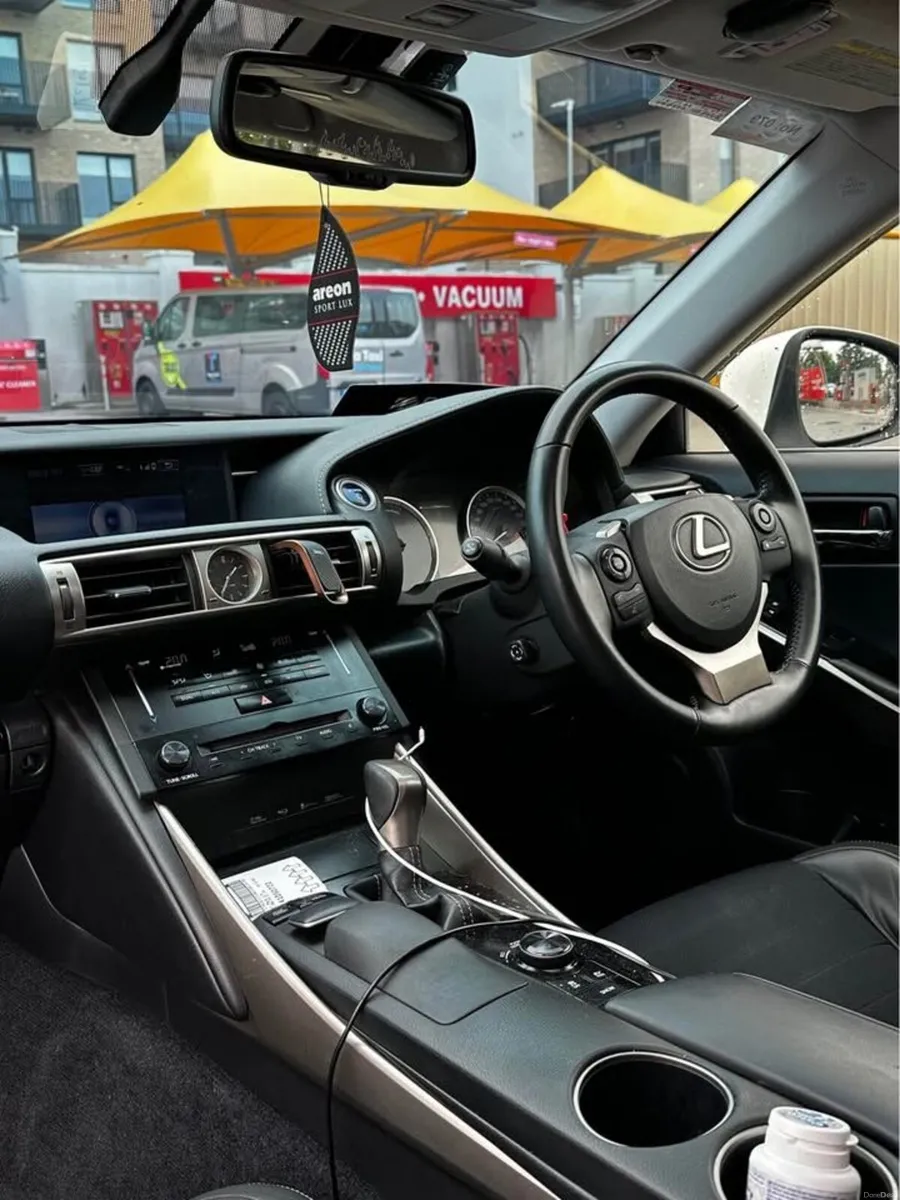 Lexus IS 2014 - Image 3