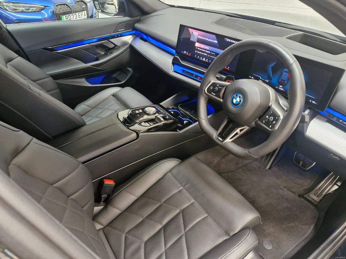 I5 M SPORT PRO ( HUGE SPEC )( FULL OF FACTORY EXTR - Image 5