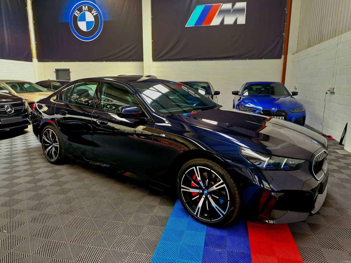 I5 M SPORT PRO ( HUGE SPEC )( FULL OF FACTORY EXTR - Image 3