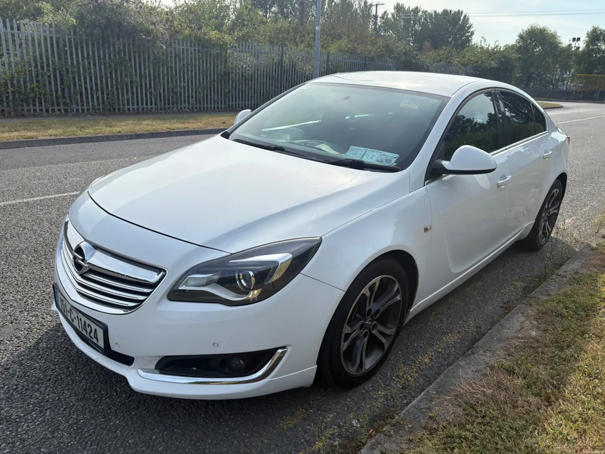 Insignia 2.0 litre Brand new NCT and taxed - Image 3